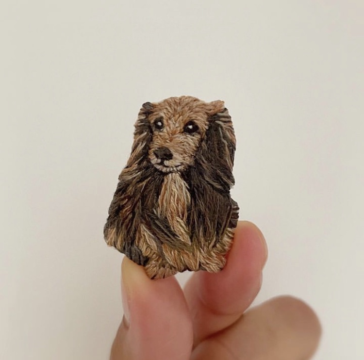 犬の刺繍