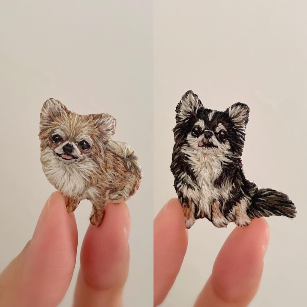 チワワ2匹の刺繍ブローチ