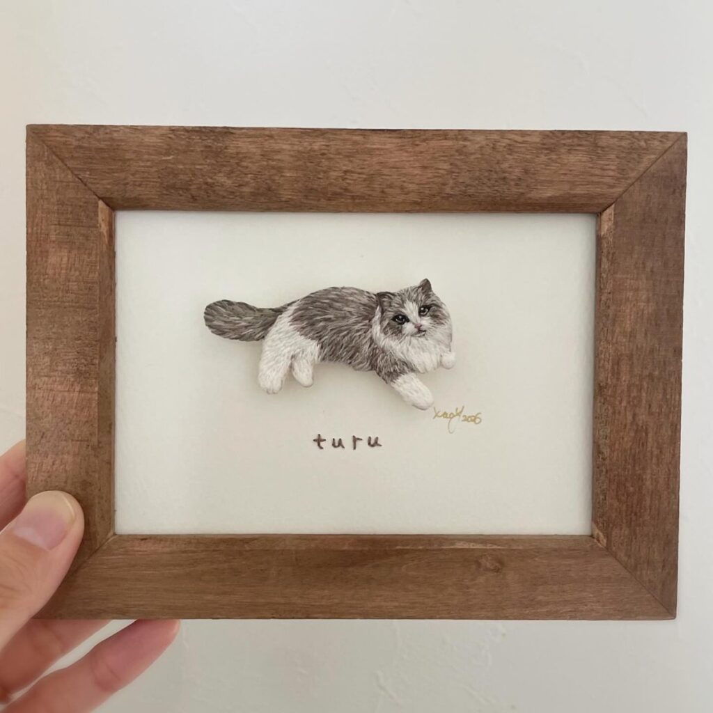 額に入れたラグドールの刺繍